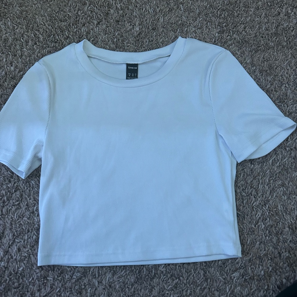white ruffle cropped top